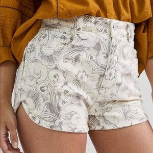 NWT Anthropologie Pilcro Dolphin Ultra High-Rise Denim Shorts